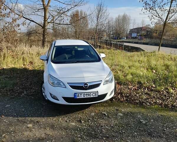 Белый Опель Астра, объемом двигателя 1.69 л и пробегом 217 тыс. км за 6800 $, фото 9 на Automoto.ua