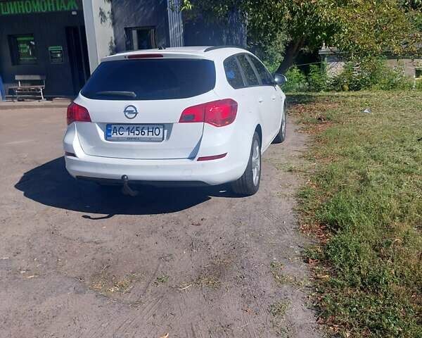Белый Опель Астра, объемом двигателя 1.7 л и пробегом 248 тыс. км за 8150 $, фото 5 на Automoto.ua