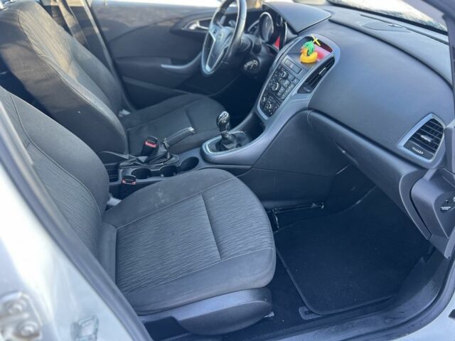 Белый Опель Астра, объемом двигателя 1.2 л и пробегом 287 тыс. км за 5600 $, фото 10 на Automoto.ua