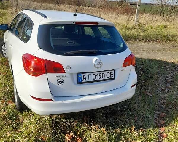 Белый Опель Астра, объемом двигателя 1.69 л и пробегом 217 тыс. км за 6800 $, фото 12 на Automoto.ua