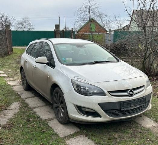 Белый Опель Астра, объемом двигателя 1.69 л и пробегом 375 тыс. км за 6550 $, фото 2 на Automoto.ua
