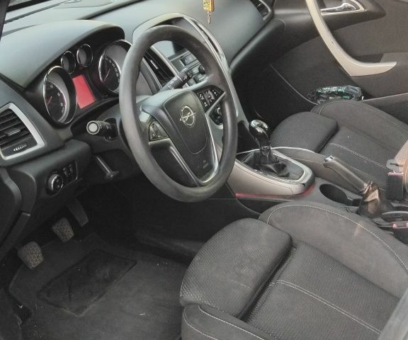 Білий Опель Астра, об'ємом двигуна 0 л та пробігом 300 тис. км за 6300 $, фото 4 на Automoto.ua
