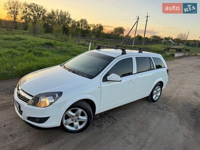 Белый Опель Астра, объемом двигателя 1.69 л и пробегом 260 тыс. км за 6100 $, фото 20 на Automoto.ua