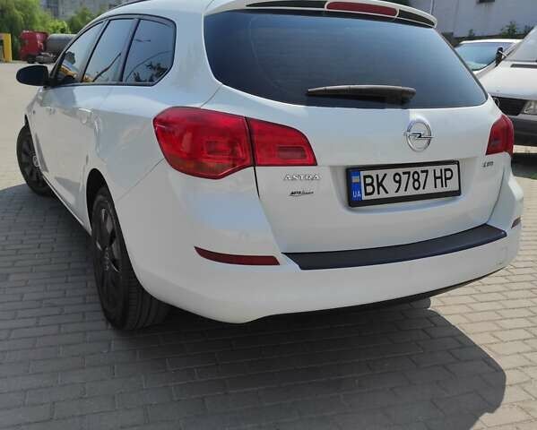 Белый Опель Астра, объемом двигателя 1.7 л и пробегом 212 тыс. км за 7599 $, фото 12 на Automoto.ua