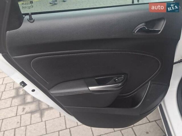 Опель Астра 2012 у Дрогобичі на Automoto.ua Білий Опель Астра, об'ємом двигуна 1.7 л та пробігом 232 тис. км за 8500 $, фото 37 на Automoto.ua