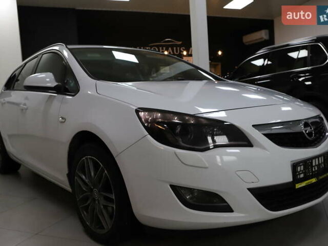 Білий Опель Астра, об'ємом двигуна 1.7 л та пробігом 144 тис. км за 8899 $, фото 1 на Automoto.ua