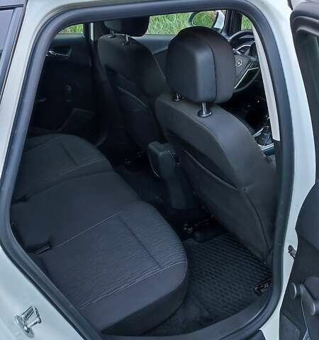 Білий Опель Астра, об'ємом двигуна 1.7 л та пробігом 282 тис. км за 6100 $, фото 6 на Automoto.ua