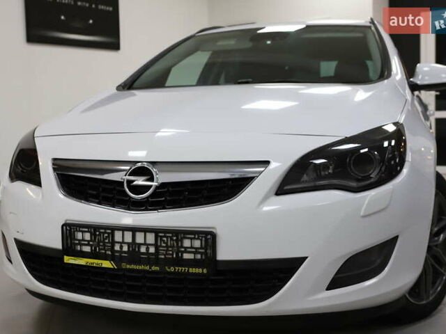 Білий Опель Астра, об'ємом двигуна 1.7 л та пробігом 144 тис. км за 8899 $, фото 21 на Automoto.ua