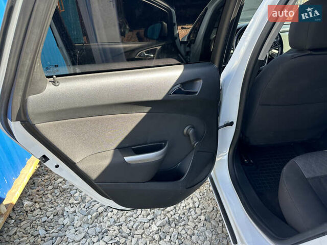 Білий Опель Астра, об'ємом двигуна 1.7 л та пробігом 175 тис. км за 8500 $, фото 9 на Automoto.ua