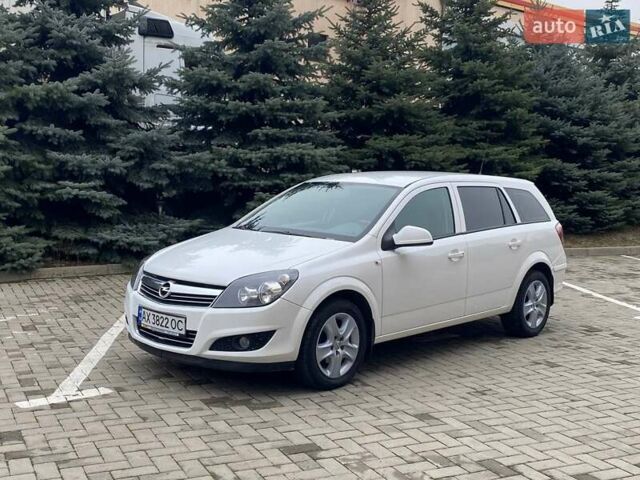 Білий Опель Астра, об'ємом двигуна 1.6 л та пробігом 132 тис. км за 5800 $, фото 2 на Automoto.ua