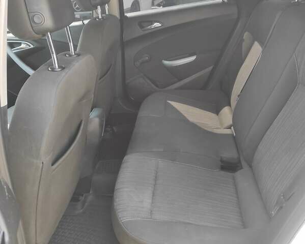 Белый Опель Астра, объемом двигателя 1.7 л и пробегом 212 тыс. км за 7599 $, фото 16 на Automoto.ua