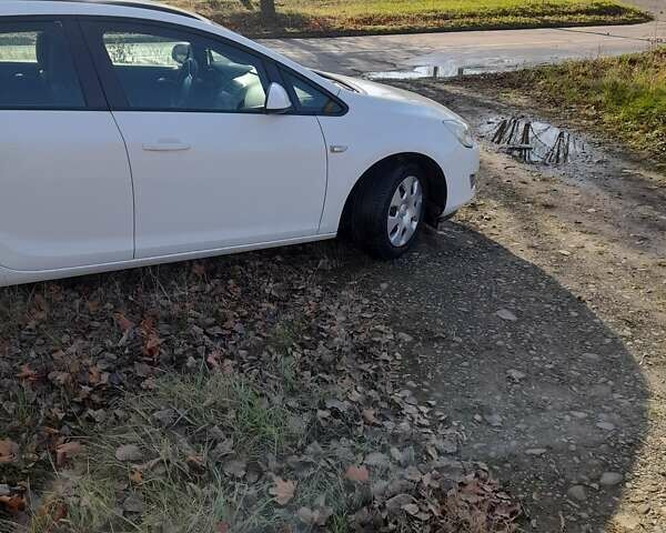 Белый Опель Астра, объемом двигателя 1.69 л и пробегом 217 тыс. км за 6800 $, фото 7 на Automoto.ua