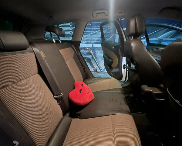 Білий Опель Астра, об'ємом двигуна 2 л та пробігом 250 тис. км за 8000 $, фото 7 на Automoto.ua