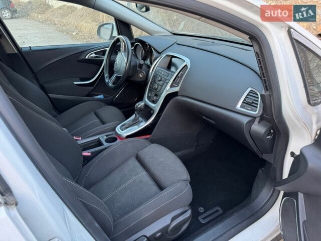 Белый Опель Астра, объемом двигателя 2 л и пробегом 270 тыс. км за 5350 $, фото 10 на Automoto.ua