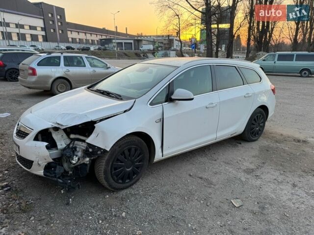 Белый Опель Астра, объемом двигателя 2 л и пробегом 270 тыс. км за 5350 $, фото 6 на Automoto.ua