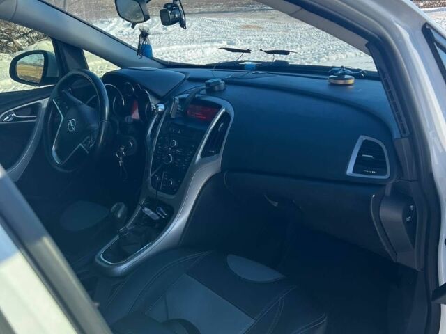 Белый Опель Астра, объемом двигателя 1.3 л и пробегом 298 тыс. км за 5999 $, фото 9 на Automoto.ua