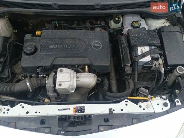 Белый Опель Астра, объемом двигателя 1.3 л и пробегом 268 тыс. км за 5700 $, фото 14 на Automoto.ua