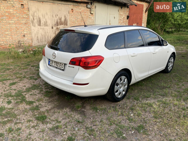 Белый Опель Астра, объемом двигателя 1.3 л и пробегом 280 тыс. км за 6300 $, фото 3 на Automoto.ua