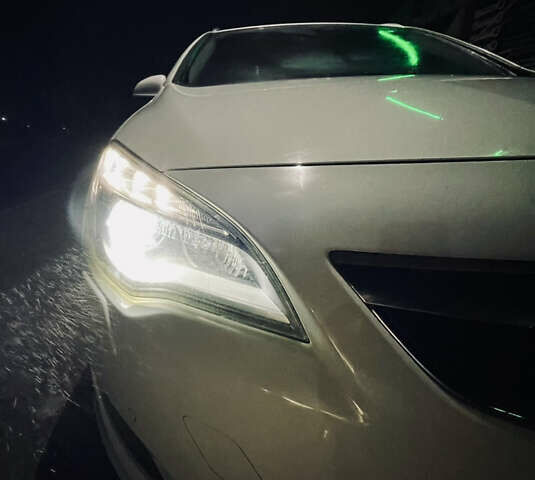 Білий Опель Астра, об'ємом двигуна 2 л та пробігом 250 тис. км за 8000 $, фото 2 на Automoto.ua