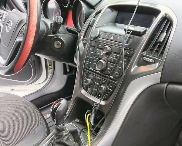 Білий Опель Астра, об'ємом двигуна 1.7 л та пробігом 245 тис. км за 7600 $, фото 7 на Automoto.ua