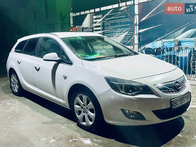 Білий Опель Астра, об'ємом двигуна 2 л та пробігом 250 тис. км за 8000 $, фото 3 на Automoto.ua