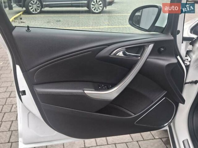 Белый Опель Астра, объемом двигателя 1.7 л и пробегом 232 тыс. км за 8500 $, фото 24 на Automoto.ua