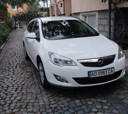 Білий Опель Астра, об'ємом двигуна 1.7 л та пробігом 263 тис. км за 7500 $, фото 1 на Automoto.ua