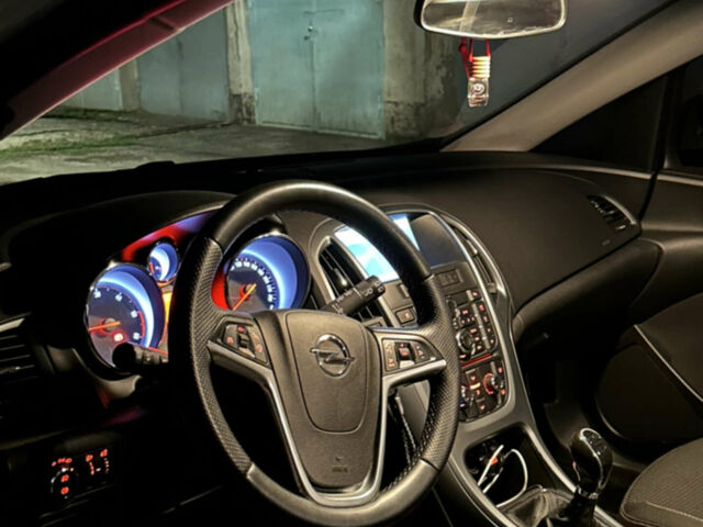 Білий Опель Астра, об'ємом двигуна 1.69 л та пробігом 248 тис. км за 8200 $, фото 3 на Automoto.ua