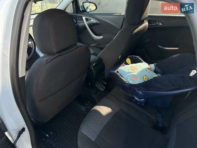 Білий Опель Астра, об'ємом двигуна 1.7 л та пробігом 175 тис. км за 8500 $, фото 10 на Automoto.ua