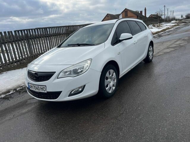 Белый Опель Астра, объемом двигателя 1.2 л и пробегом 298 тыс. км за 5999 $, фото 2 на Automoto.ua