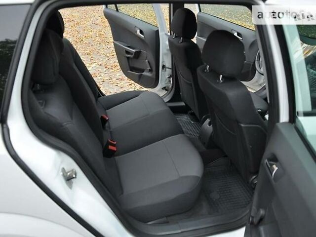 Білий Опель Астра, об'ємом двигуна 1.6 л та пробігом 163 тис. км за 5900 $, фото 3 на Automoto.ua