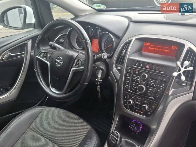 Белый Опель Астра, объемом двигателя 1.7 л и пробегом 232 тыс. км за 8500 $, фото 49 на Automoto.ua