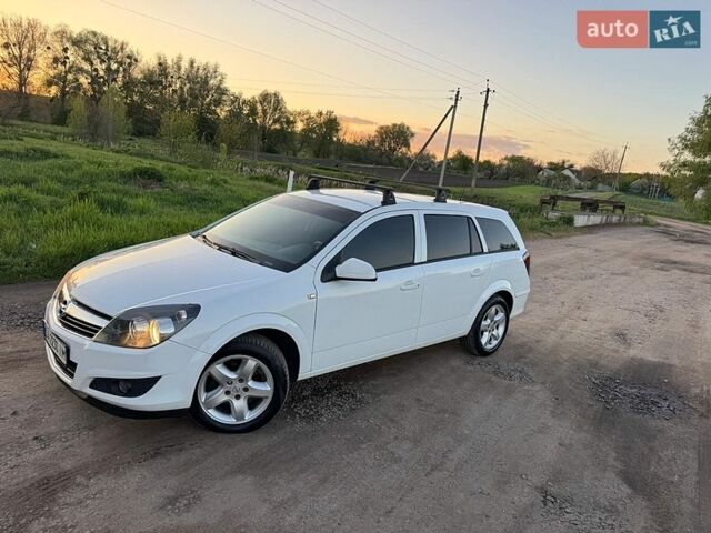 Белый Опель Астра, объемом двигателя 1.69 л и пробегом 260 тыс. км за 6100 $, фото 19 на Automoto.ua