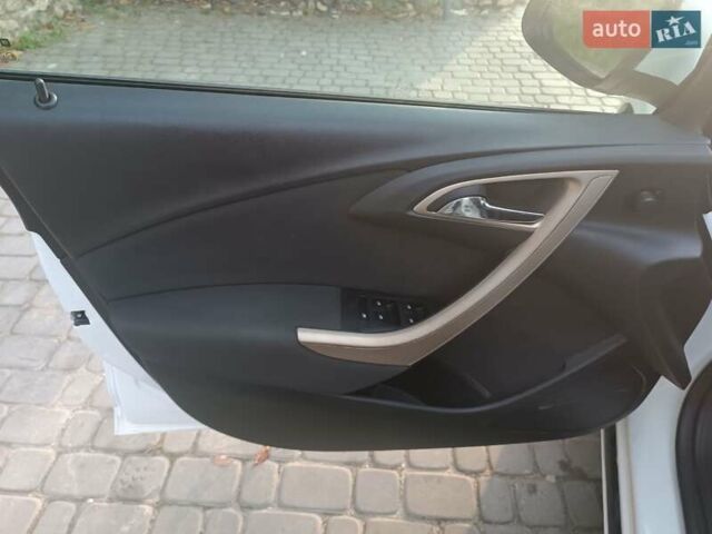 Белый Опель Астра, объемом двигателя 0 л и пробегом 230 тыс. км за 7000 $, фото 3 на Automoto.ua