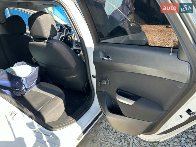 Білий Опель Астра, об'ємом двигуна 1.7 л та пробігом 175 тис. км за 8500 $, фото 7 на Automoto.ua