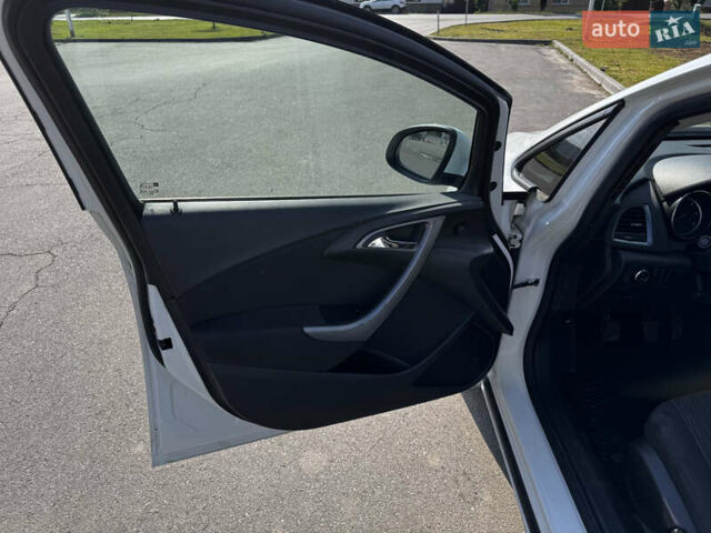 Білий Опель Астра, об'ємом двигуна 1.69 л та пробігом 293 тис. км за 6100 $, фото 5 на Automoto.ua