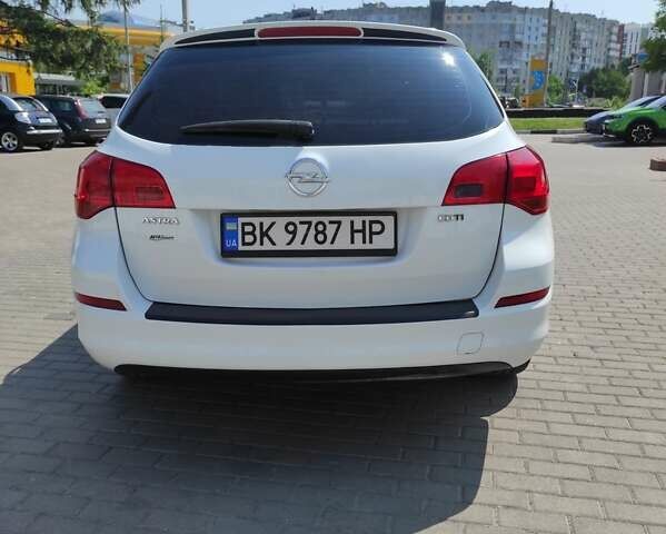 Белый Опель Астра, объемом двигателя 1.7 л и пробегом 212 тыс. км за 7599 $, фото 10 на Automoto.ua