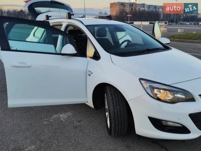 Белый Опель Астра, объемом двигателя 1.4 л и пробегом 207 тыс. км за 6850 $, фото 1 на Automoto.ua