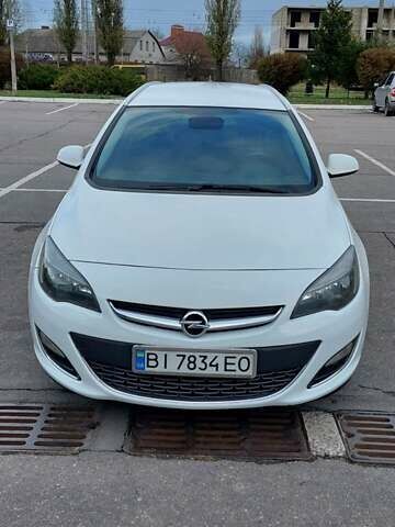 Опель Астра 2013 в Бурштыне на Automoto.ua Белый Опель Астра, объемом двигателя 1.69 л и пробегом 242 тыс. км за 7300 $, фото 1 на Automoto.ua