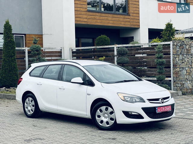 Опель Астра 2013 у Львові на Automoto.ua Білий Опель Астра, об'ємом двигуна 1.7 л та пробігом 192 тис. км за 7300 $, фото 5 на Automoto.ua