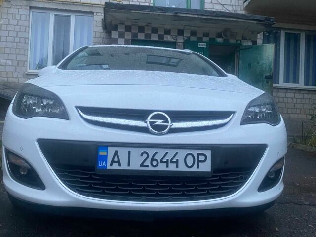 Опель Астра 2013 в Фастове на Automoto.ua Белый Опель Астра, объемом двигателя 1.7 л и пробегом 296 тыс. км за 8000 $, фото 5 на Automoto.ua