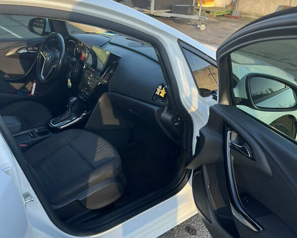 Белый Опель Астра, объемом двигателя 2 л и пробегом 222 тыс. км за 7500 $, фото 17 на Automoto.ua