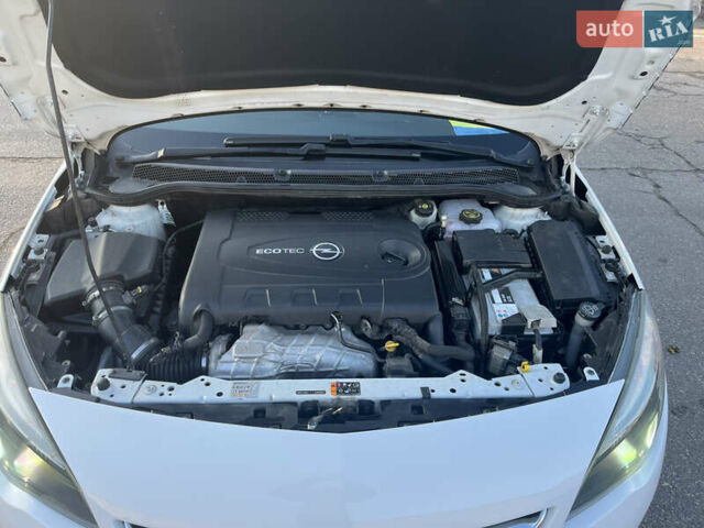 Белый Опель Астра, объемом двигателя 2 л и пробегом 222 тыс. км за 7500 $, фото 19 на Automoto.ua
