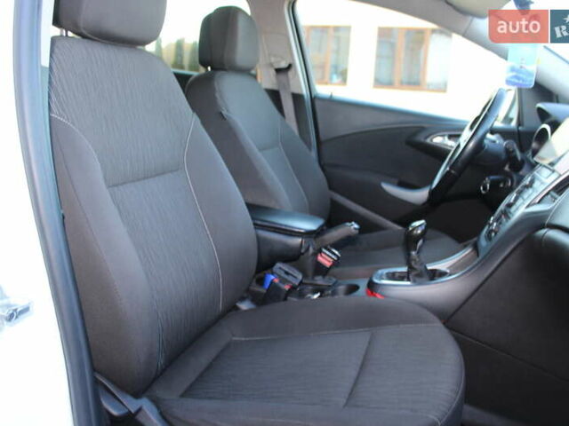 Белый Опель Астра, объемом двигателя 1.69 л и пробегом 224 тыс. км за 7490 $, фото 52 на Automoto.ua