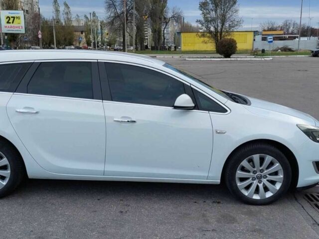 Белый Опель Астра, объемом двигателя 1.69 л и пробегом 226 тыс. км за 7400 $, фото 4 на Automoto.ua