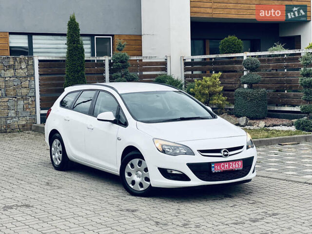 Опель Астра 2013 у Львові на Automoto.ua Білий Опель Астра, об'ємом двигуна 1.7 л та пробігом 192 тис. км за 7300 $, фото 4 на Automoto.ua