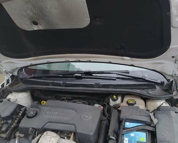 Белый Опель Астра, объемом двигателя 1.3 л и пробегом 190 тыс. км за 6800 $, фото 14 на Automoto.ua