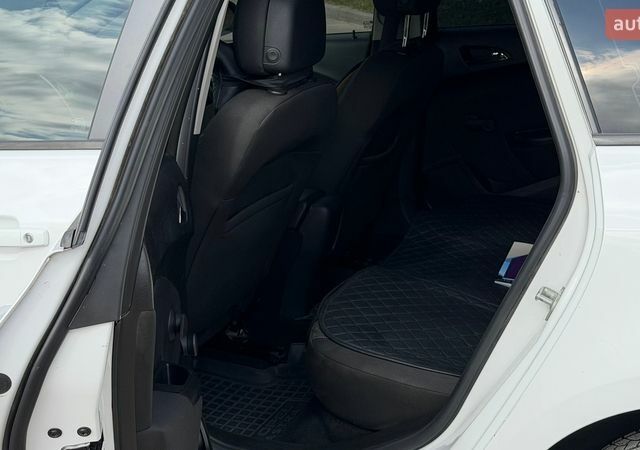 Білий Опель Астра, об'ємом двигуна 1.69 л та пробігом 268 тис. км за 7999 $, фото 16 на Automoto.ua