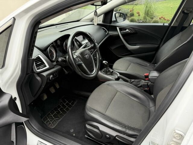 Белый Опель Астра, объемом двигателя 1.7 л и пробегом 211 тыс. км за 6499 $, фото 6 на Automoto.ua