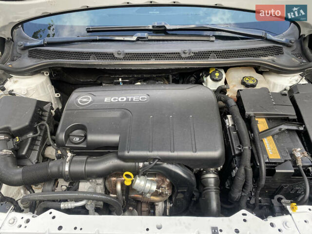 Білий Опель Астра, об'ємом двигуна 1.69 л та пробігом 212 тис. км за 8500 $, фото 7 на Automoto.ua